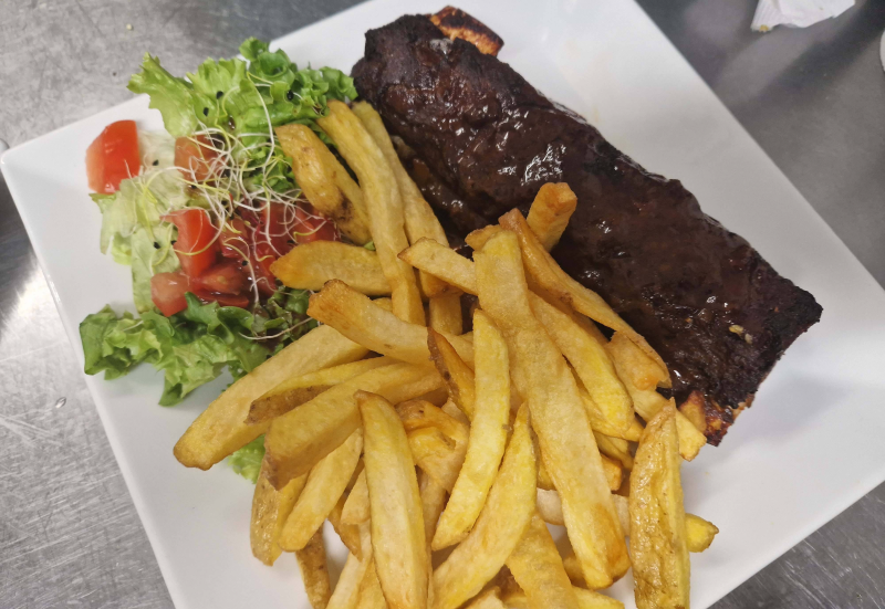 Chez Dulce & Fano - restaurant Lauris - Restaurant Puget